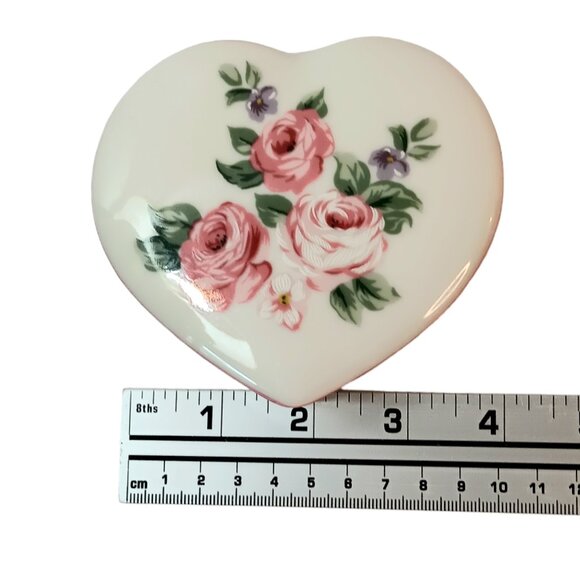 Heart Shaped Floral Trinket Box with Lid Vintage Made in Japan - Picture 7 of 8